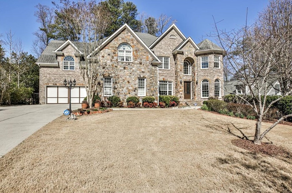 2554 Weigelia Rd, Atlanta GA  30345-3967 exterior