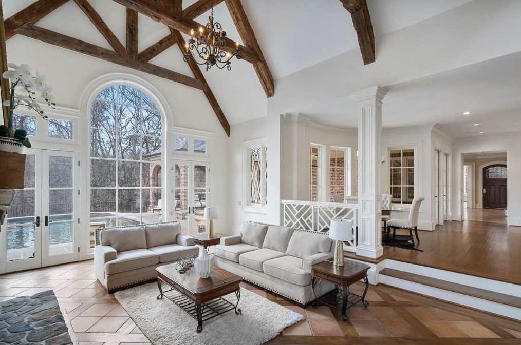 70 Old Ridgewood Pl, Atlanta GA  30327-2462 exterior