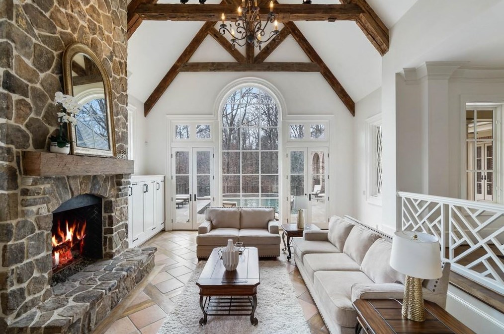 70 Old Ridgewood Pl, Atlanta GA  30327-2462 exterior