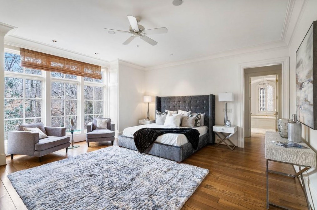 70 Old Ridgewood Pl, Atlanta GA  30327-2462 exterior