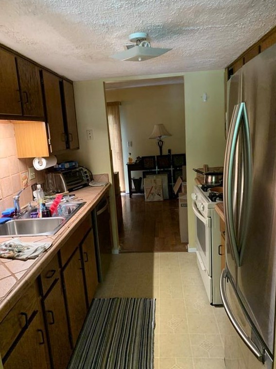 2856 Royal Path Ct, Decatur GA  30030-4185 exterior