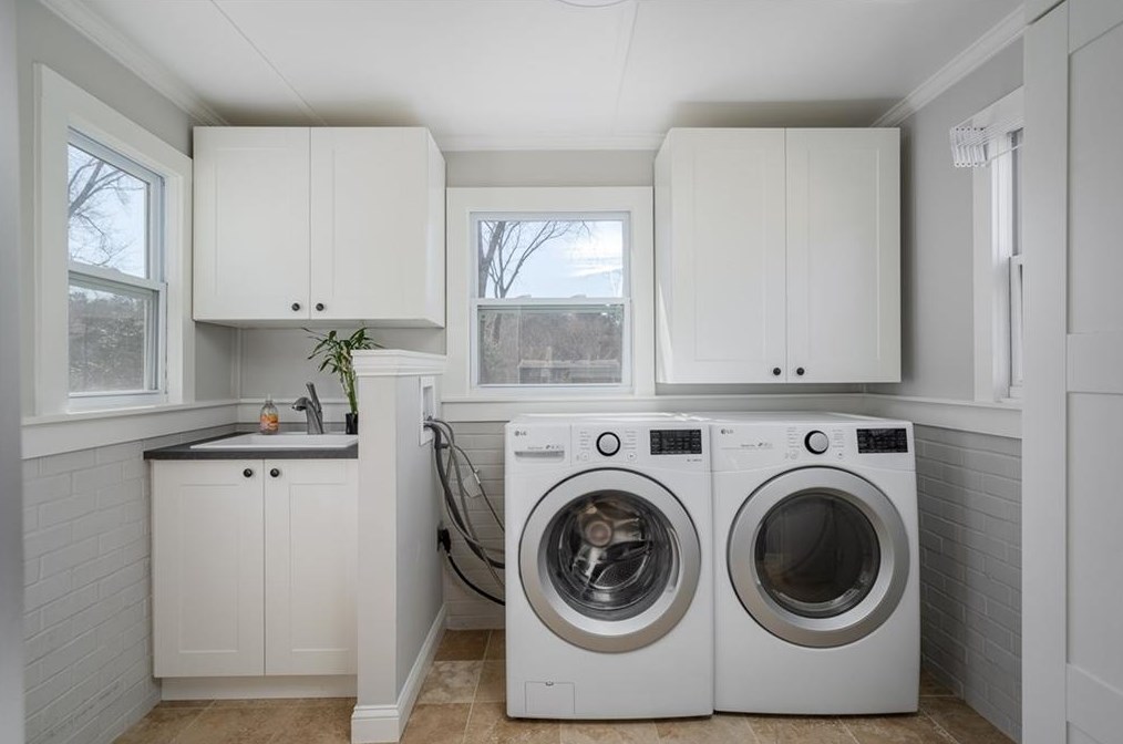 724 Sycamore Dr, Decatur GA 30030-2751 exterior