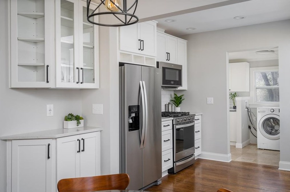 724 Sycamore Dr, Decatur GA 30030-2751 exterior