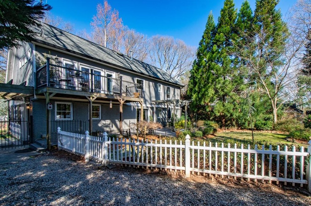 3235 Lavista Rd, Decatur GA  30033-1420 exterior