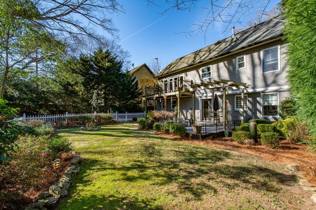 3235 Lavista Rd, Decatur GA  30033-1420 exterior