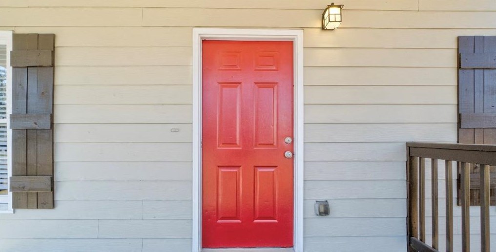 3131 Washington Rd, Atlanta GA  30344-5418 exterior