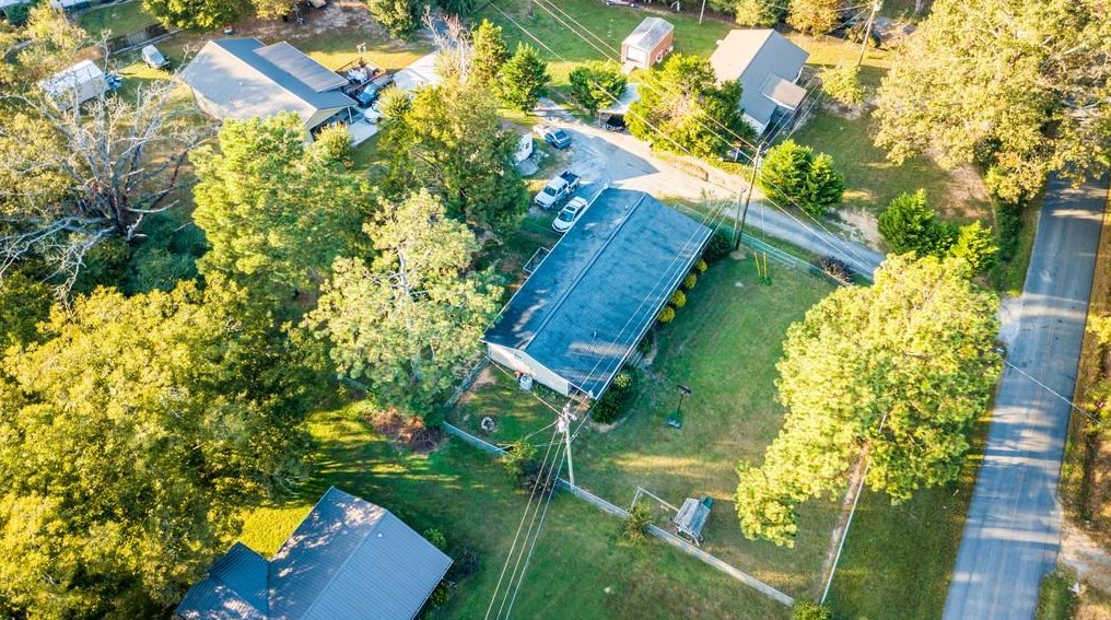 397 Erwin Hl Rd, Calhoun GA 30701-4061 exterior