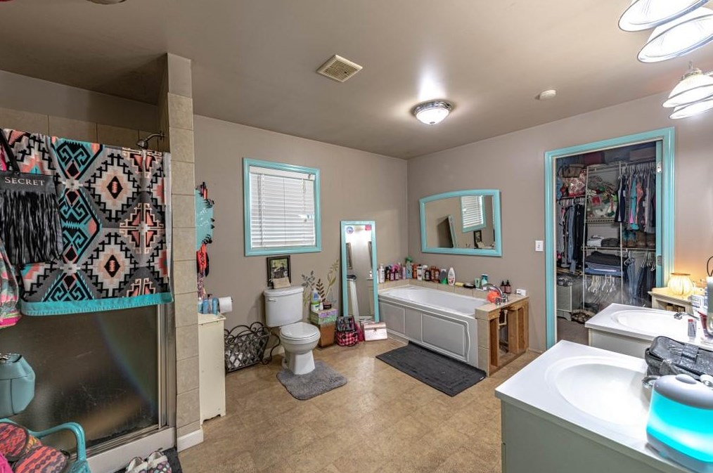 397 Erwin Hl Rd, Calhoun GA 30701-4061 exterior