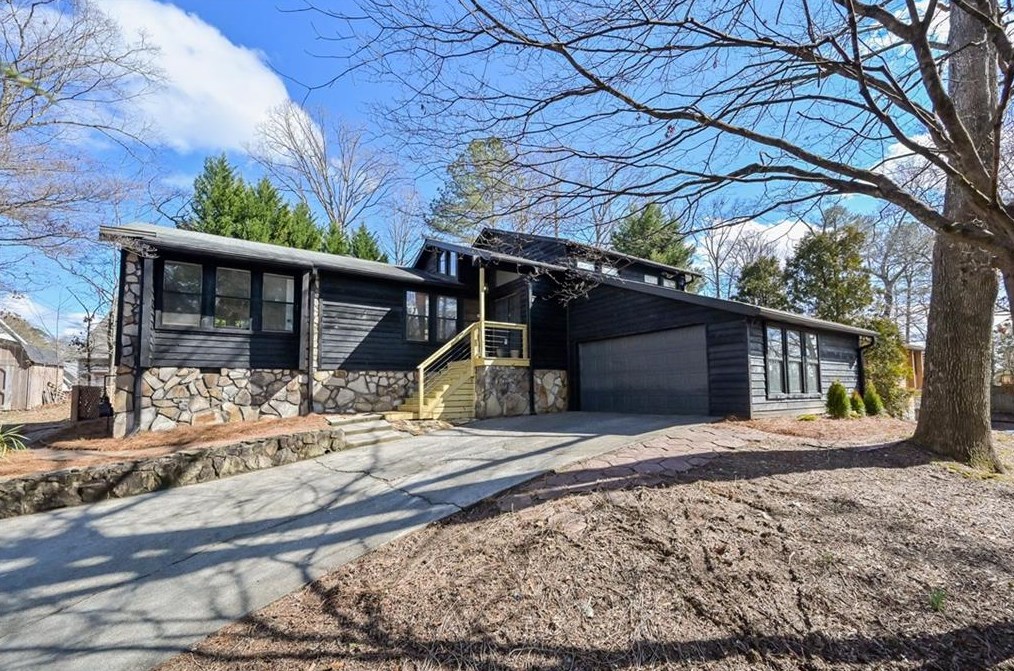 5065 Riv Vly Dr, Smyrna GA  exterior