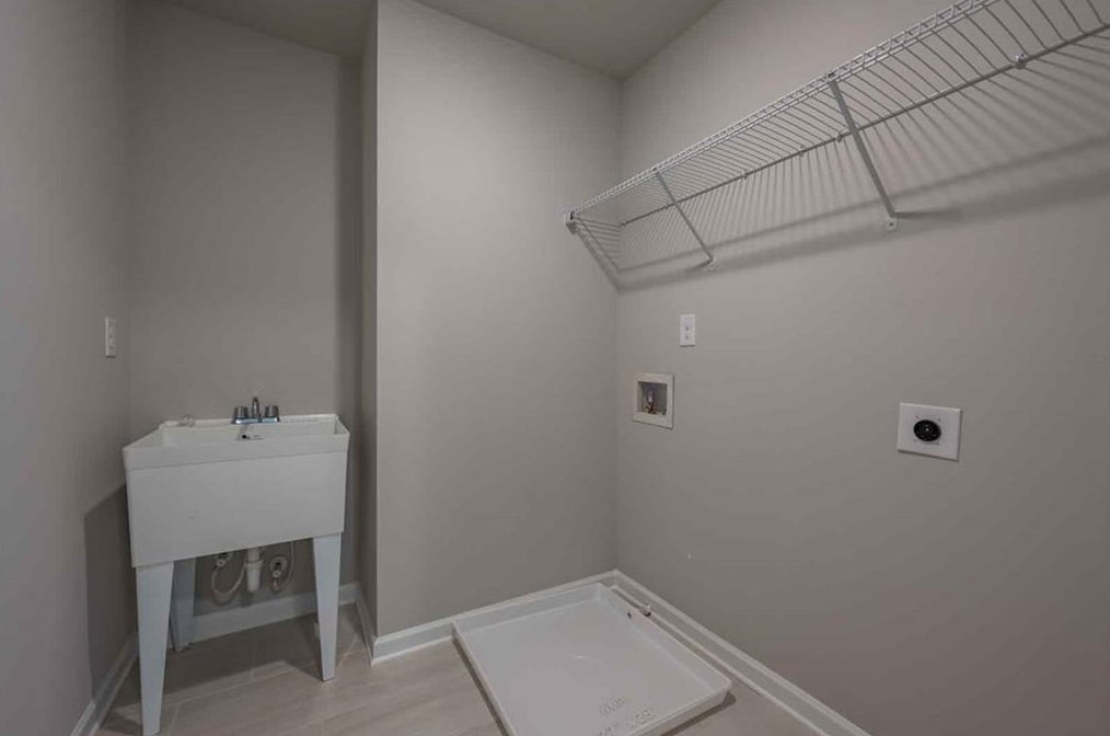 2486 Eastwood Dr, Decatur GA exterior