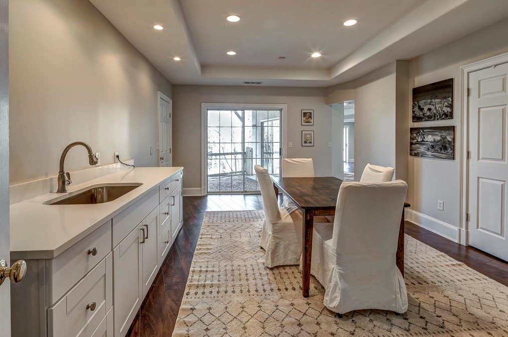 3225 Weston Pl, Atlanta GA  30327-1650 exterior