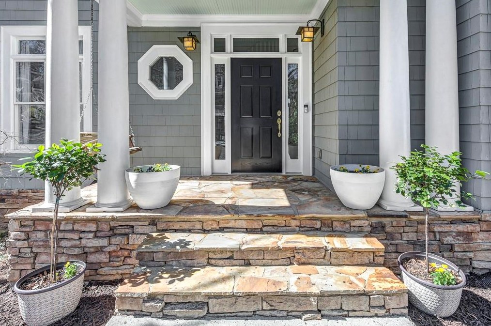 3225 Weston Pl, Atlanta GA  30327-1650 exterior
