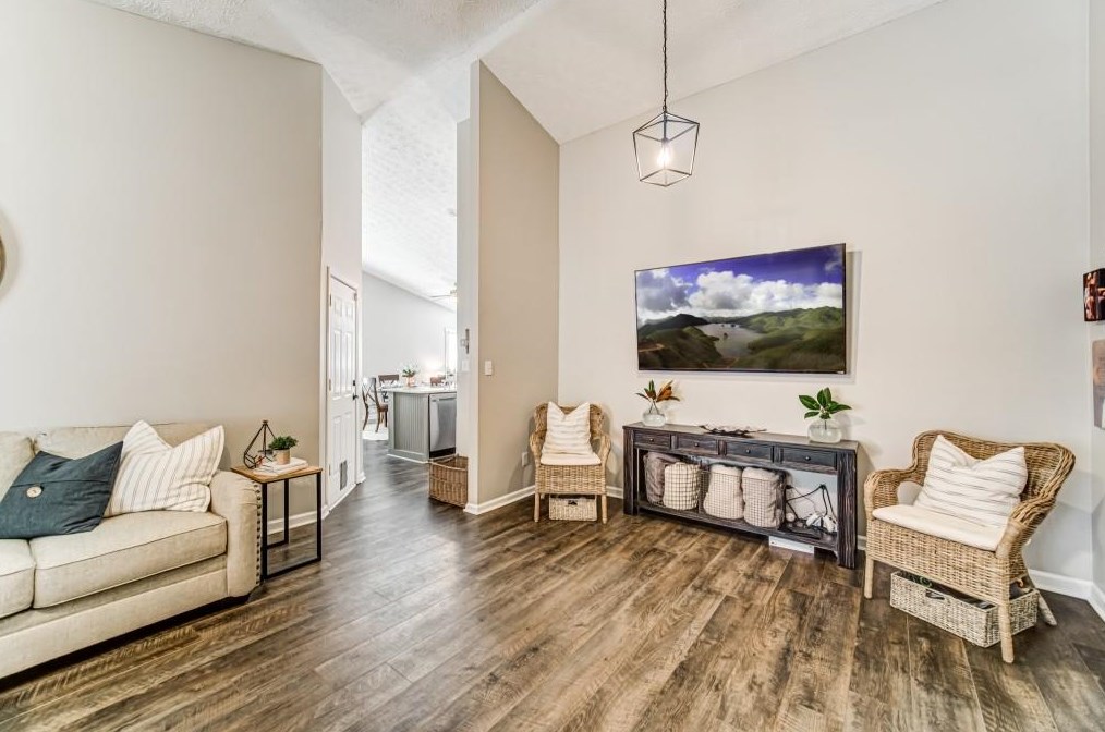 235 Preston Oaks Dr, Alpharetta GA 30022-7660 exterior