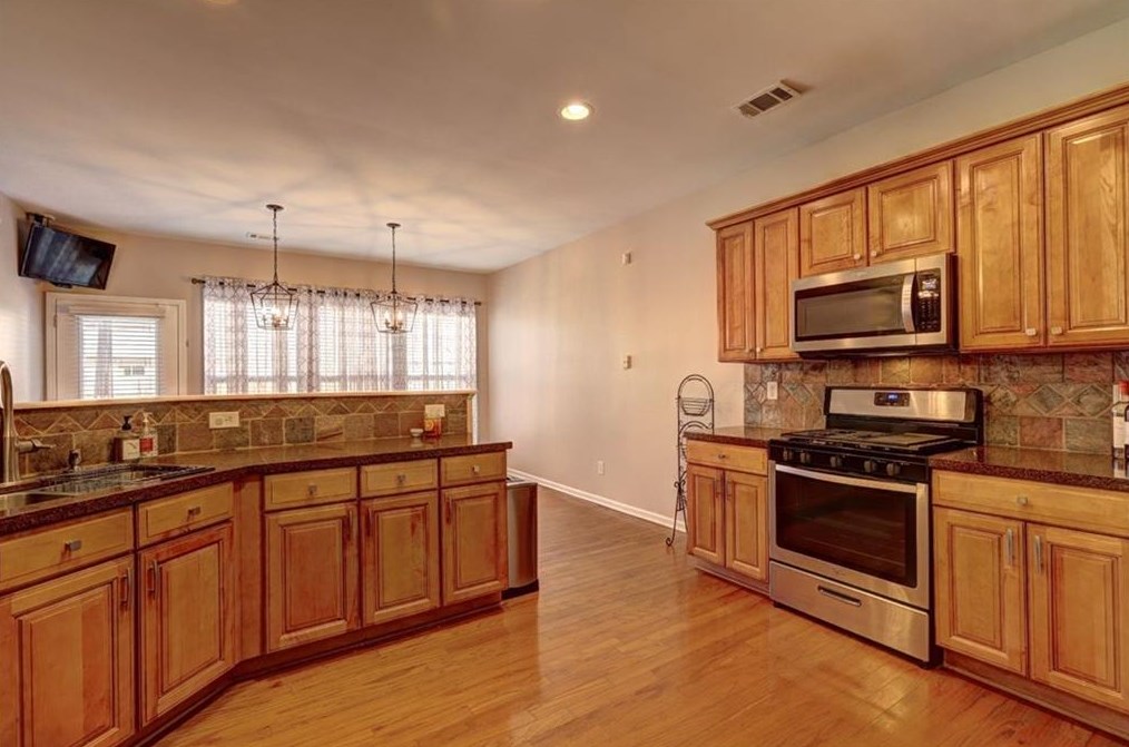 3770 Up Park Dr, Atlanta GA  30349-8747 exterior