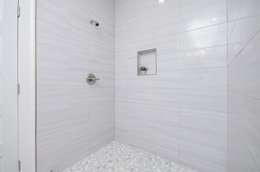 2541 Eastwood Dr, Decatur GA 30032-3223 exterior