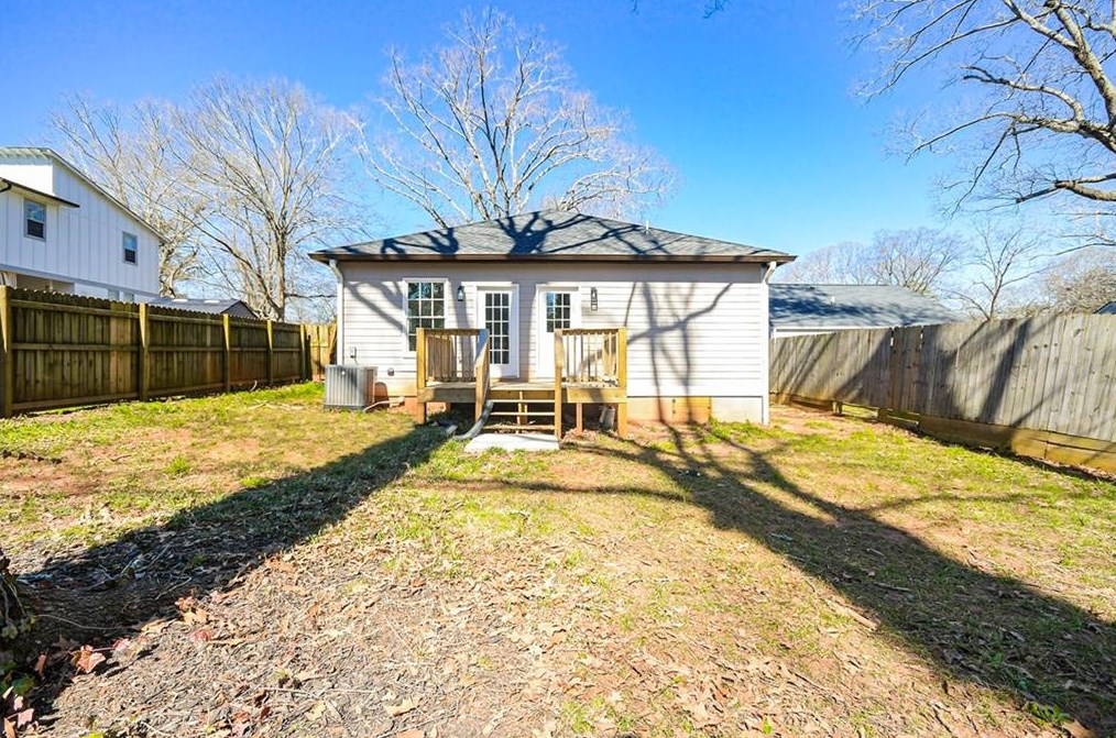 2541 Eastwood Dr, Decatur GA 30032-3223 exterior