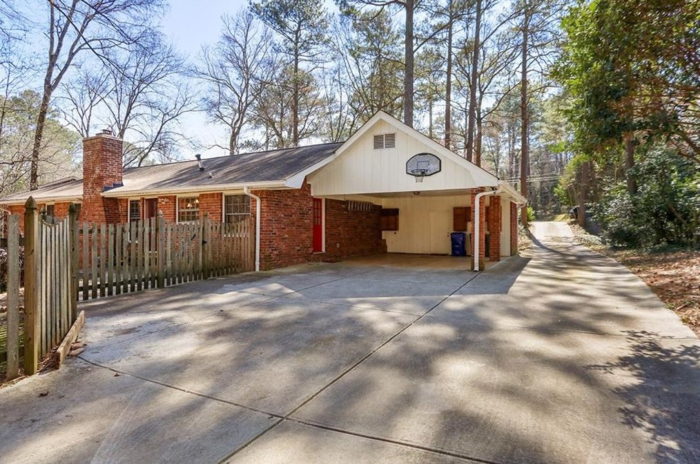 3168 Smoketree Rd, Atlanta GA 30345-1508 exterior