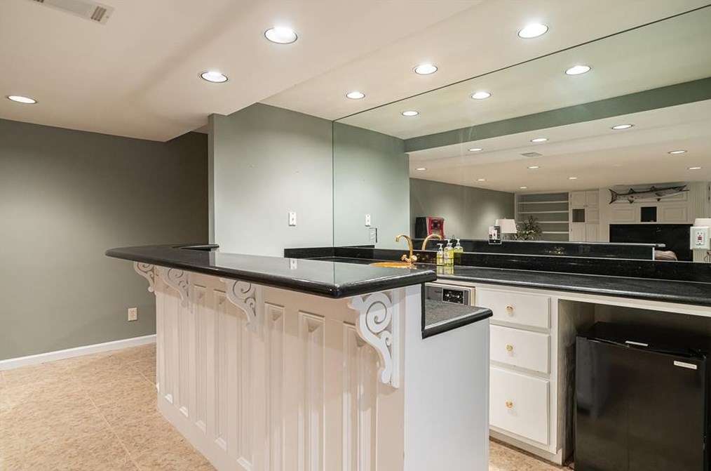 215 Windsor Gate Cv, Atlanta GA  30342-2864 exterior