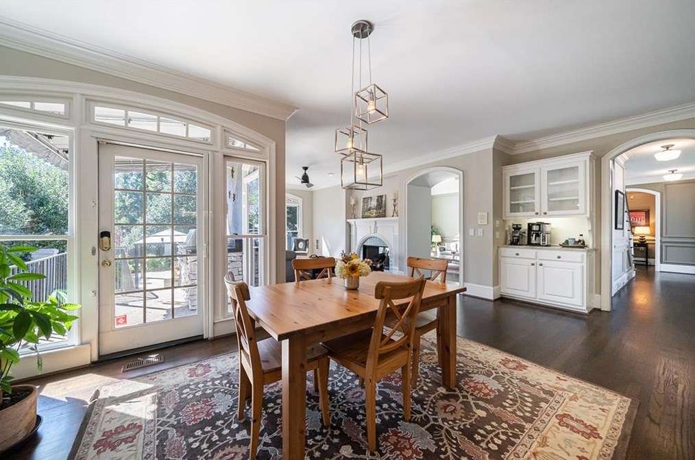 215 Windsor Gate Cv, Atlanta GA  30342-2864 exterior