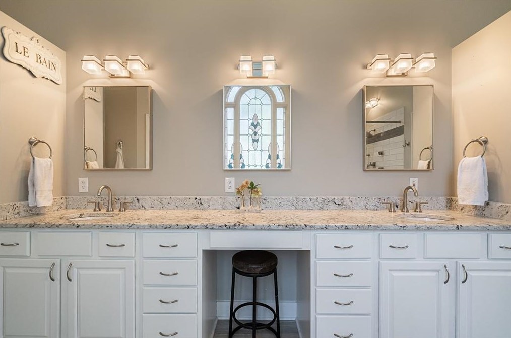 215 Windsor Gate Cv, Atlanta GA  30342-2864 exterior