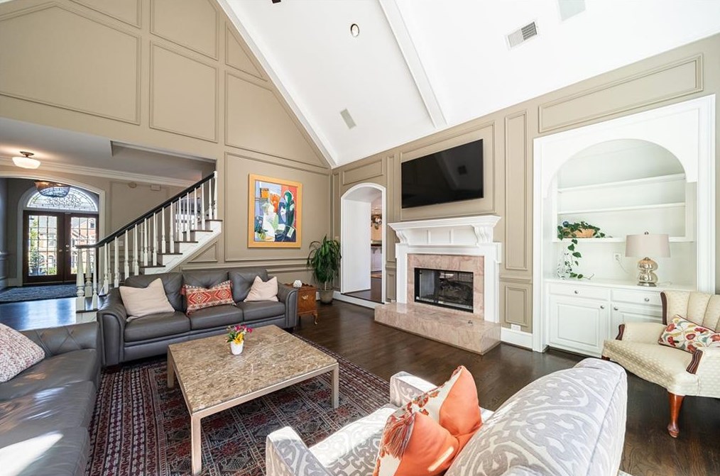 215 Windsor Gate Cv, Atlanta GA  30342-2864 exterior
