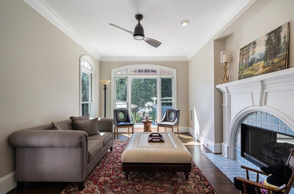 215 Windsor Gate Cv, Atlanta GA  30342-2864 exterior