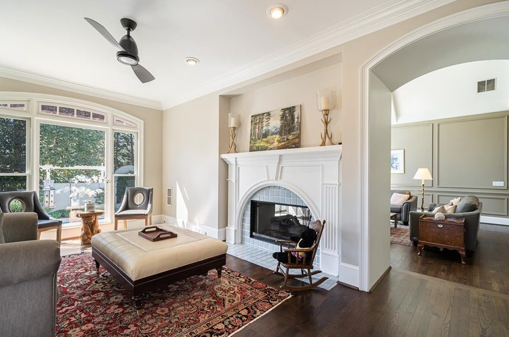 215 Windsor Gate Cv, Atlanta GA  30342-2864 exterior