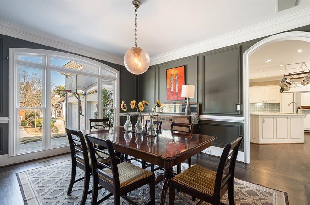 215 Windsor Gate Cv, Atlanta GA  30342-2864 exterior