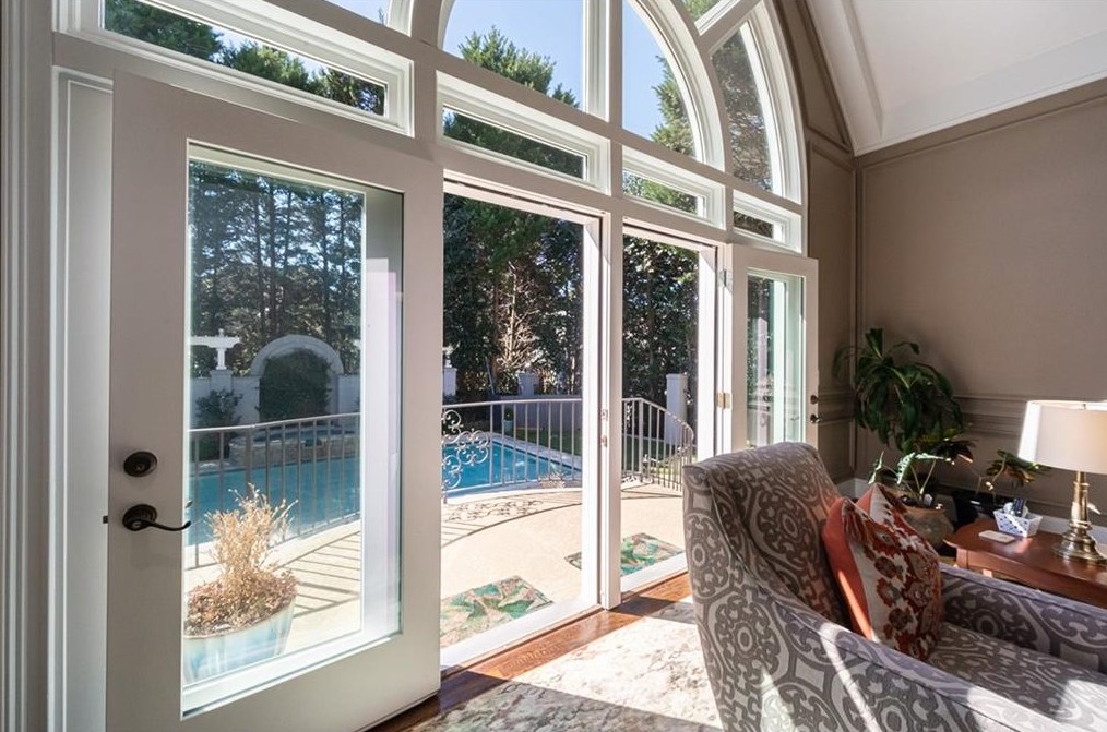 215 Windsor Gate Cv, Atlanta GA  30342-2864 exterior