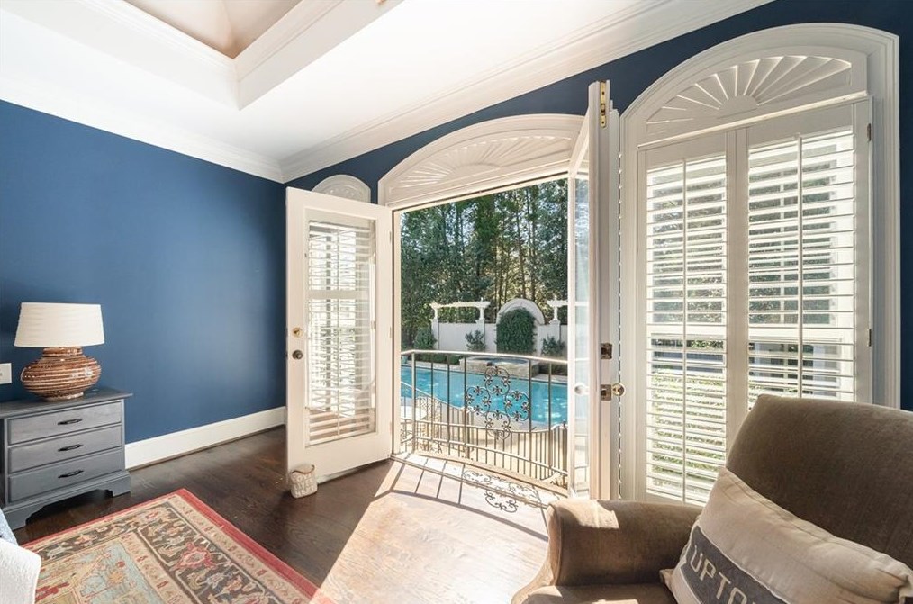 215 Windsor Gate Cv, Atlanta GA  30342-2864 exterior