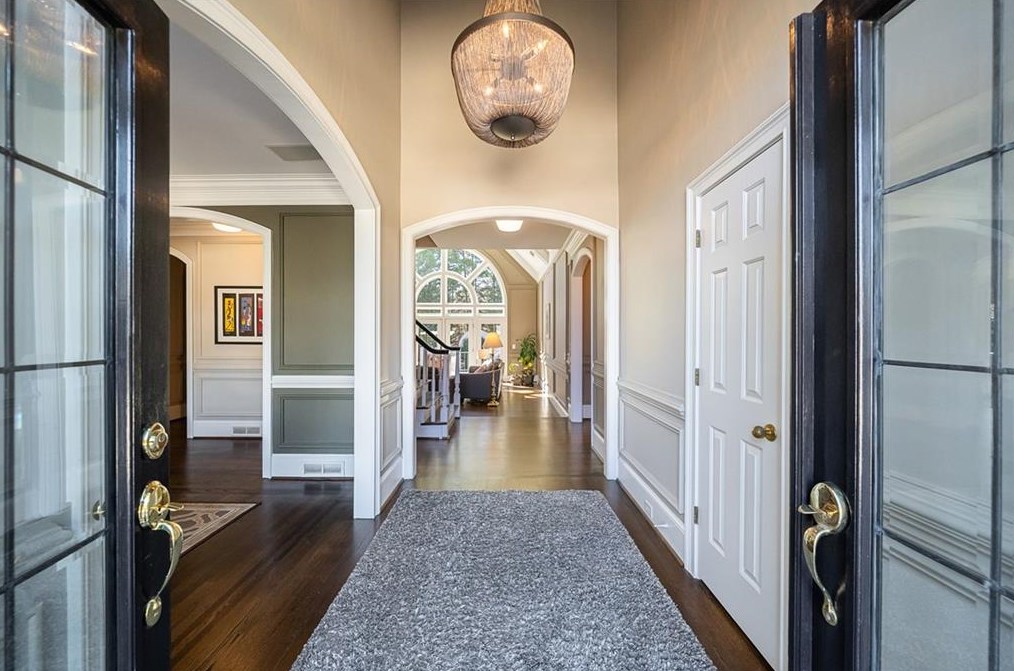 215 Windsor Gate Cv, Atlanta GA  30342-2864 exterior