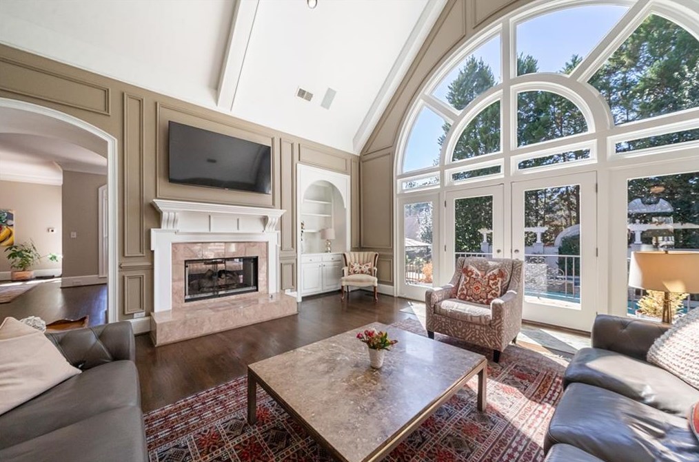 215 Windsor Gate Cv, Atlanta GA  30342-2864 exterior