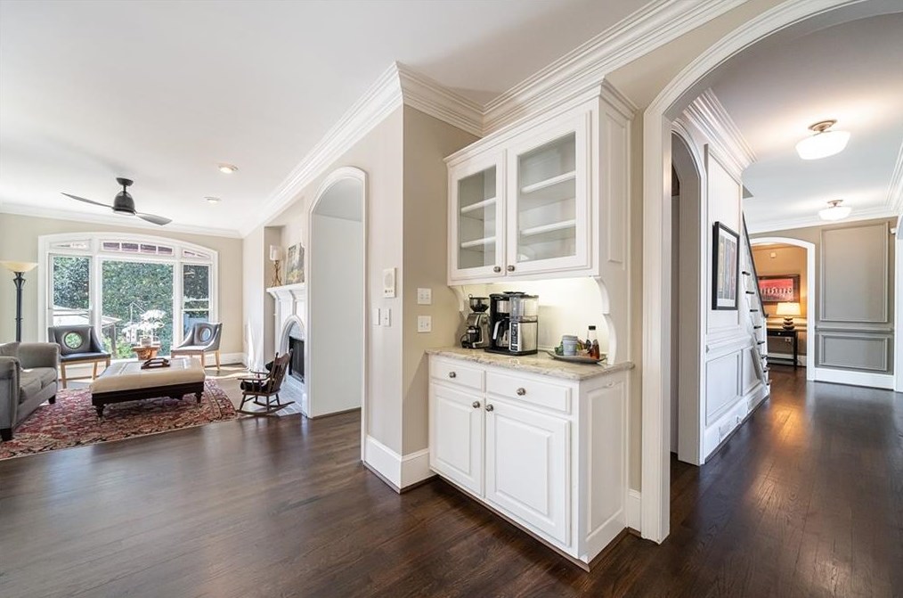 215 Windsor Gate Cv, Atlanta GA  30342-2864 exterior