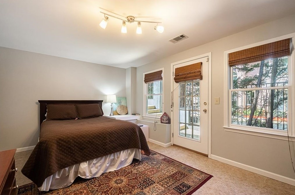 215 Windsor Gate Cv, Atlanta GA  30342-2864 exterior