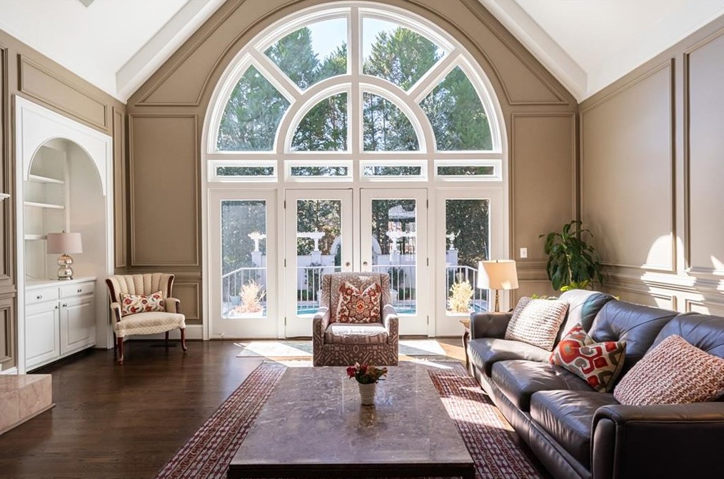 215 Windsor Gate Cv, Atlanta GA  30342-2864 exterior