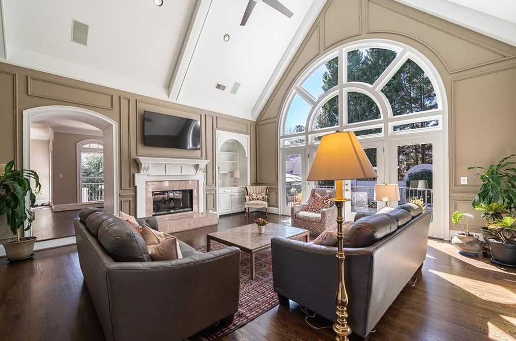 215 Windsor Gate Cv, Atlanta GA  30342-2864 exterior