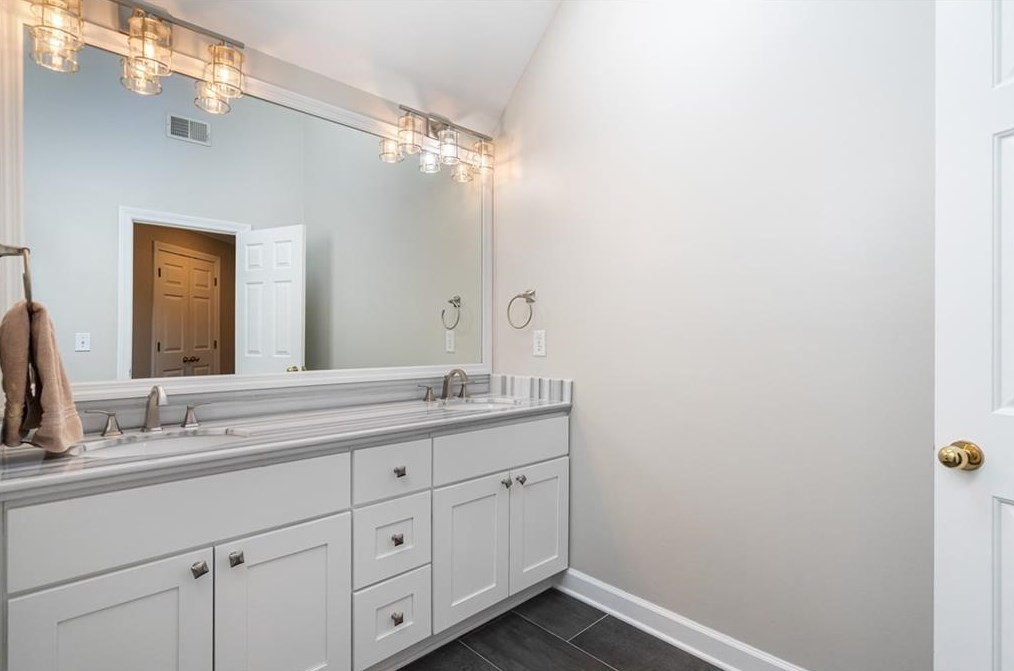 215 Windsor Gate Cv, Atlanta GA  30342-2864 exterior