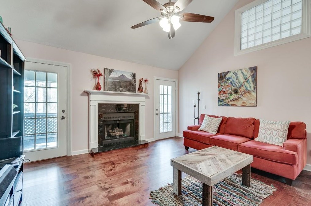 1413 Oakridge, Decatur GA 30033-2131 exterior