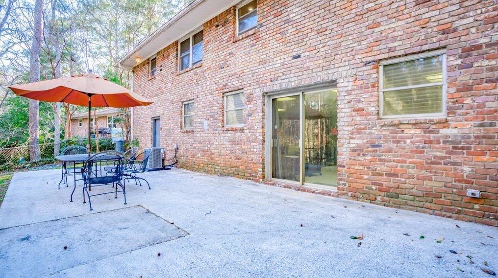 2393 Woodacres Rd, Atlanta GA  30345-1641 exterior
