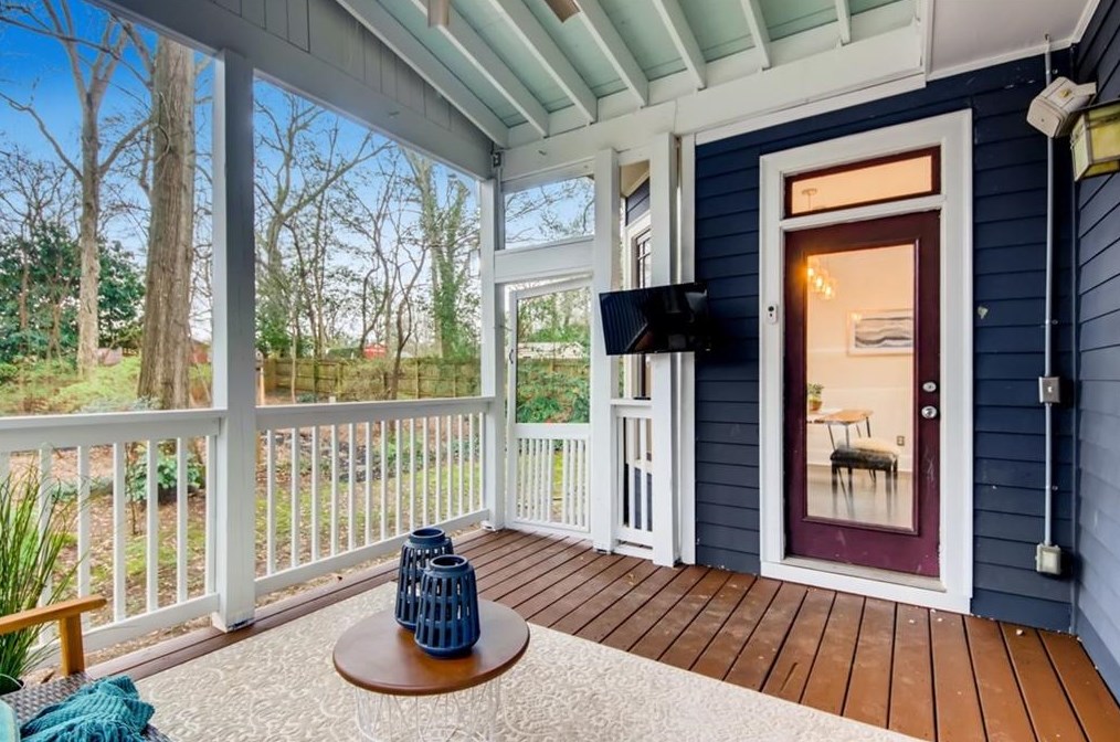 46 Oakridge Ave, Atlanta GA  30317-3319 exterior