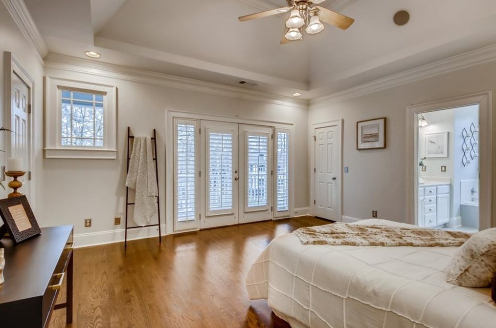 46 Oakridge Ave, Atlanta GA  30317-3319 exterior