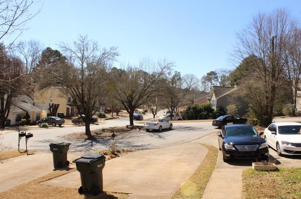 4258 Cabretta Dr, Smyrna GA exterior