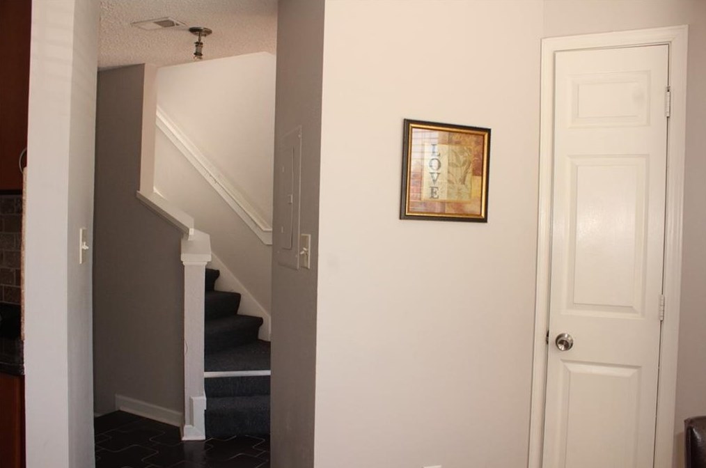 4258 Cabretta Dr, Smyrna GA exterior