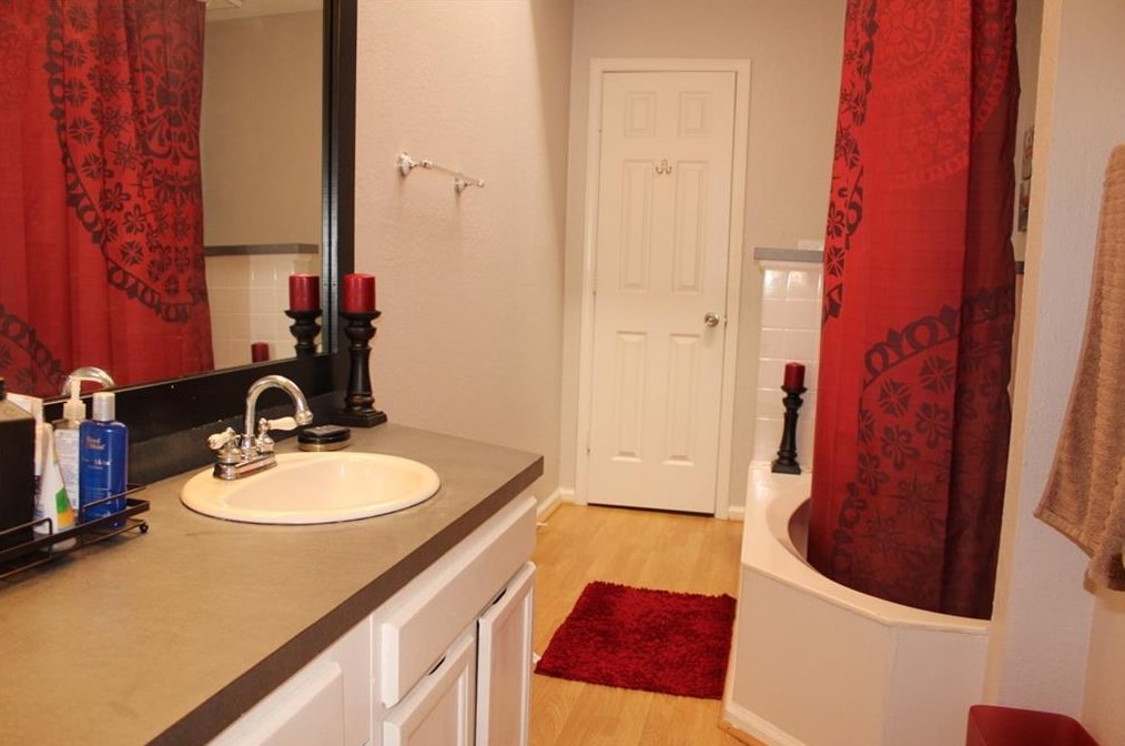 4258 Cabretta Dr, Smyrna GA exterior