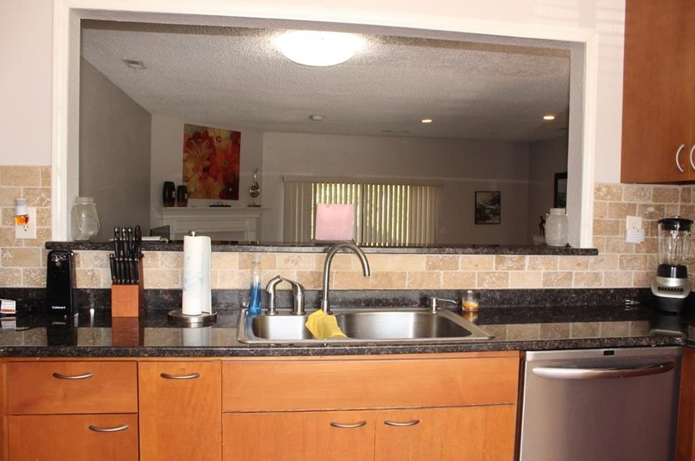 4258 Cabretta Dr, Smyrna GA exterior