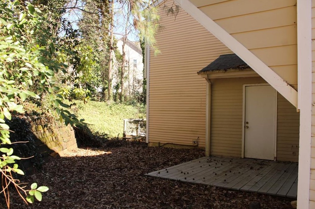 4258 Cabretta Dr, Smyrna GA exterior