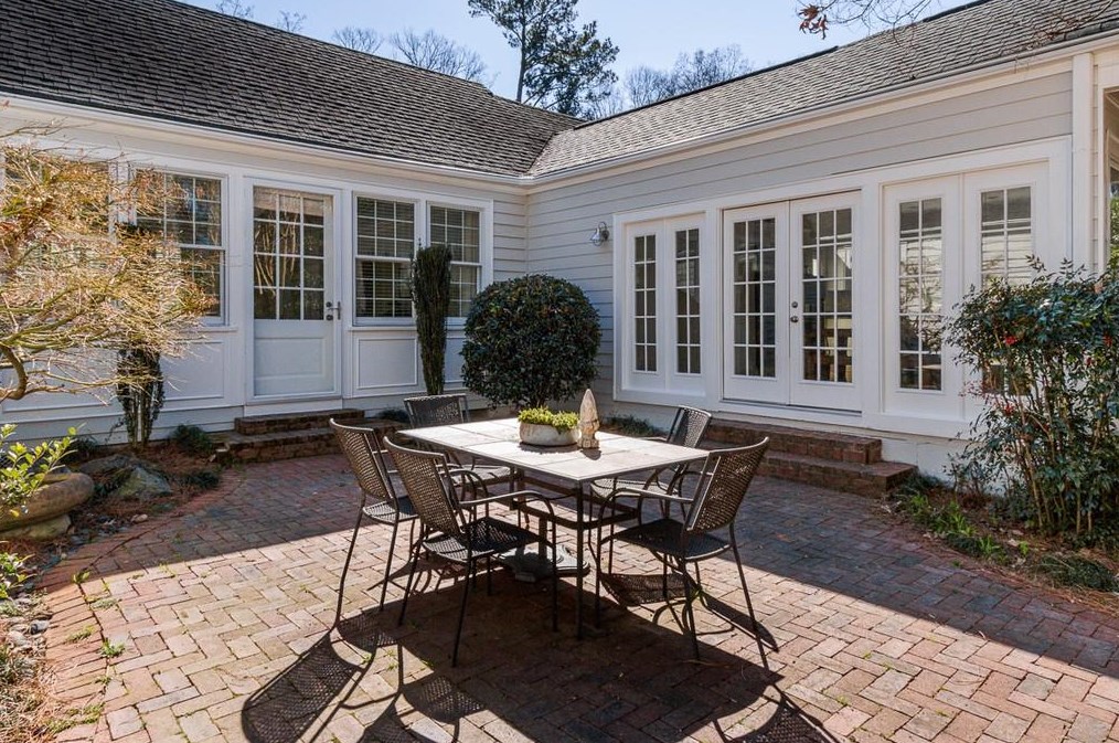 227 Woodlawn Ave, Decatur GA 30030-2312 exterior