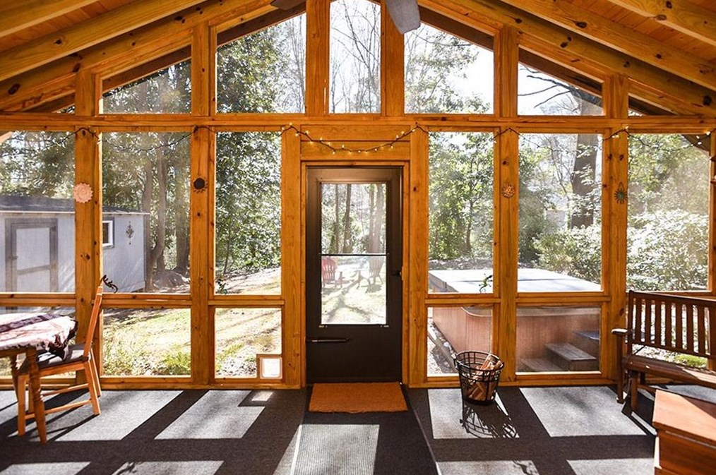 2451 Woodridge Dr, Decatur GA  30033-4838 exterior