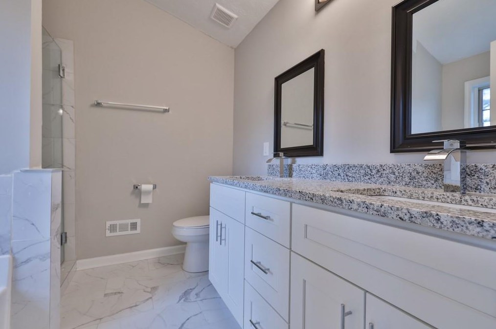 221 Oak Vista Ct, Lawrenceville GA  30044-6721 exterior