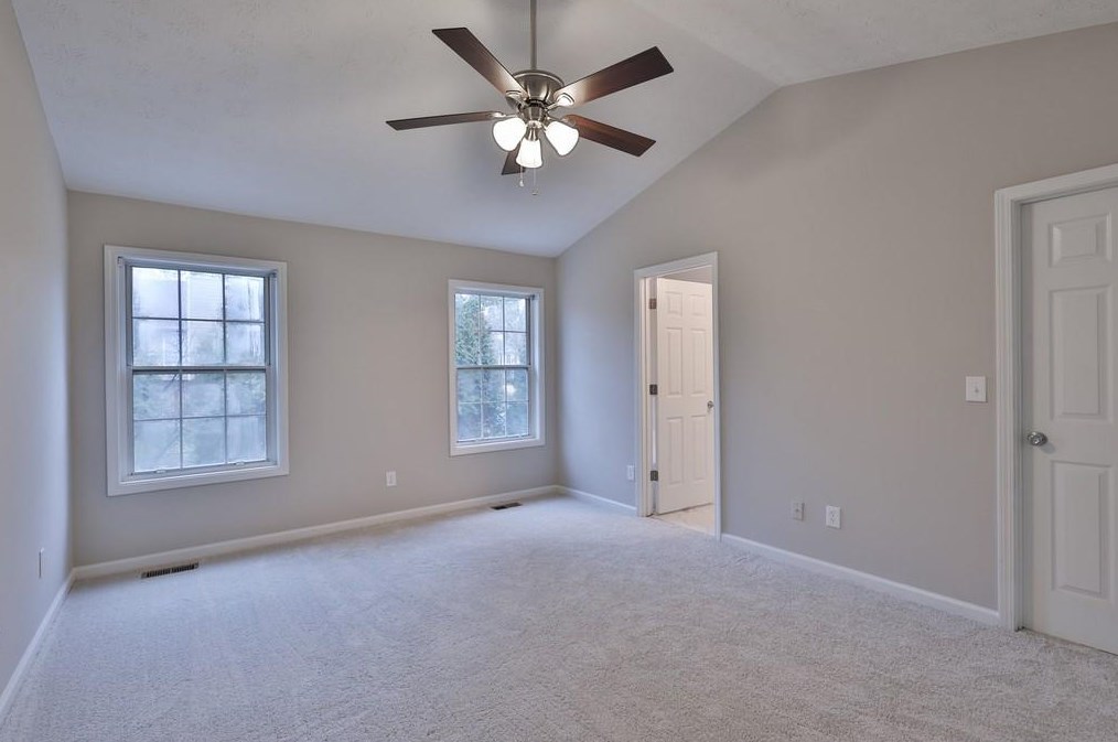 221 Oak Vista Ct, Lawrenceville GA  30044-6721 exterior